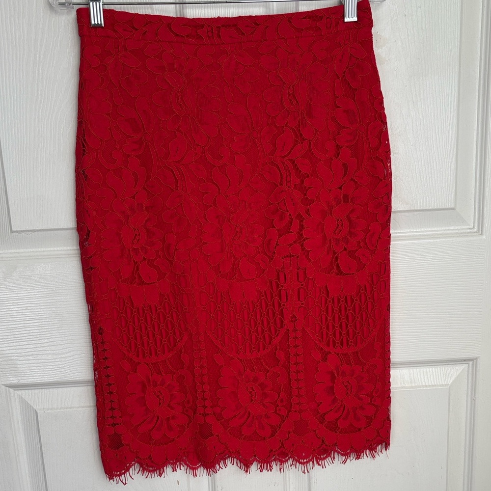 Lulus Red Lace overlay midi skirt size Medium Cotton blend eyelash hem zip back